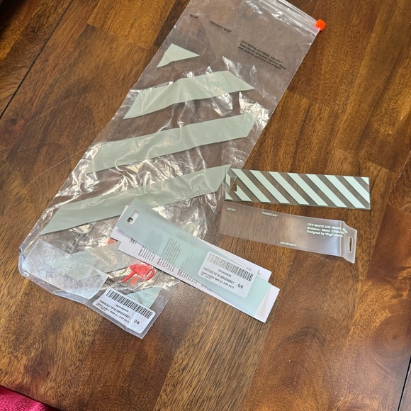 Preloved Off White Diagonal Flap Bag - Picture 2 of 16